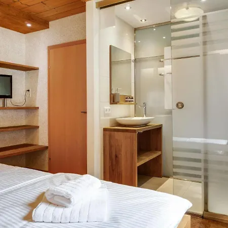 Luxurious In Near Ski Area *